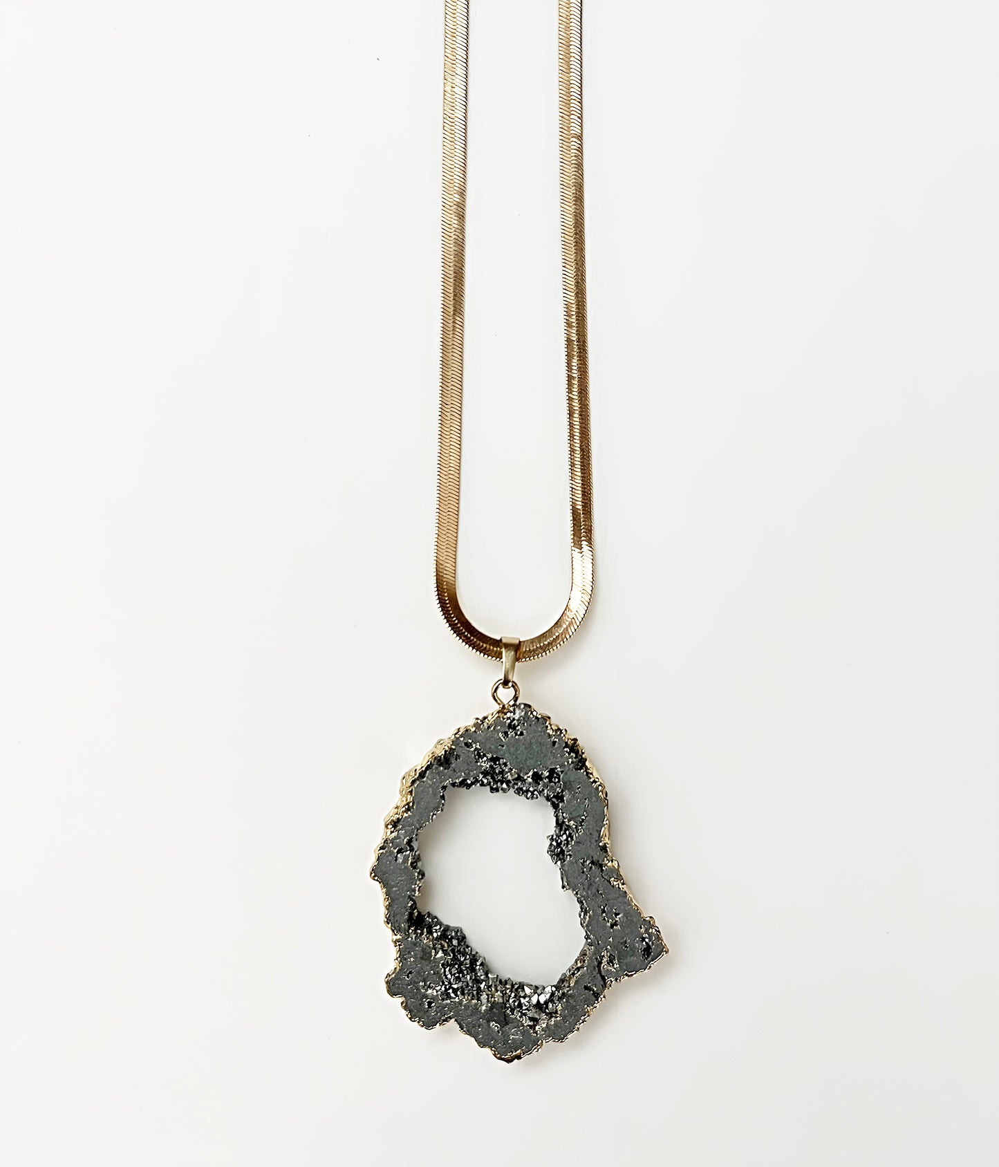 ROOT CHAKRA GEODE HERRINGBONE NECKLACE