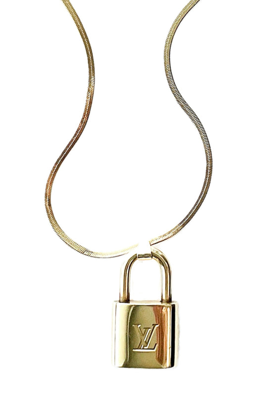 AUTHENTIC LV PADLOCK HERRINGBONE NECKLACE