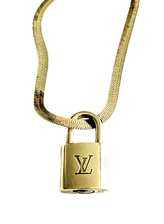 AUTHENTIC LV PADLOCK HERRINGBONE CHOKER NECKLACE