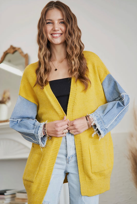 FRAYED COLOR BLOCK DENIM SLEEVE CARDIGAN