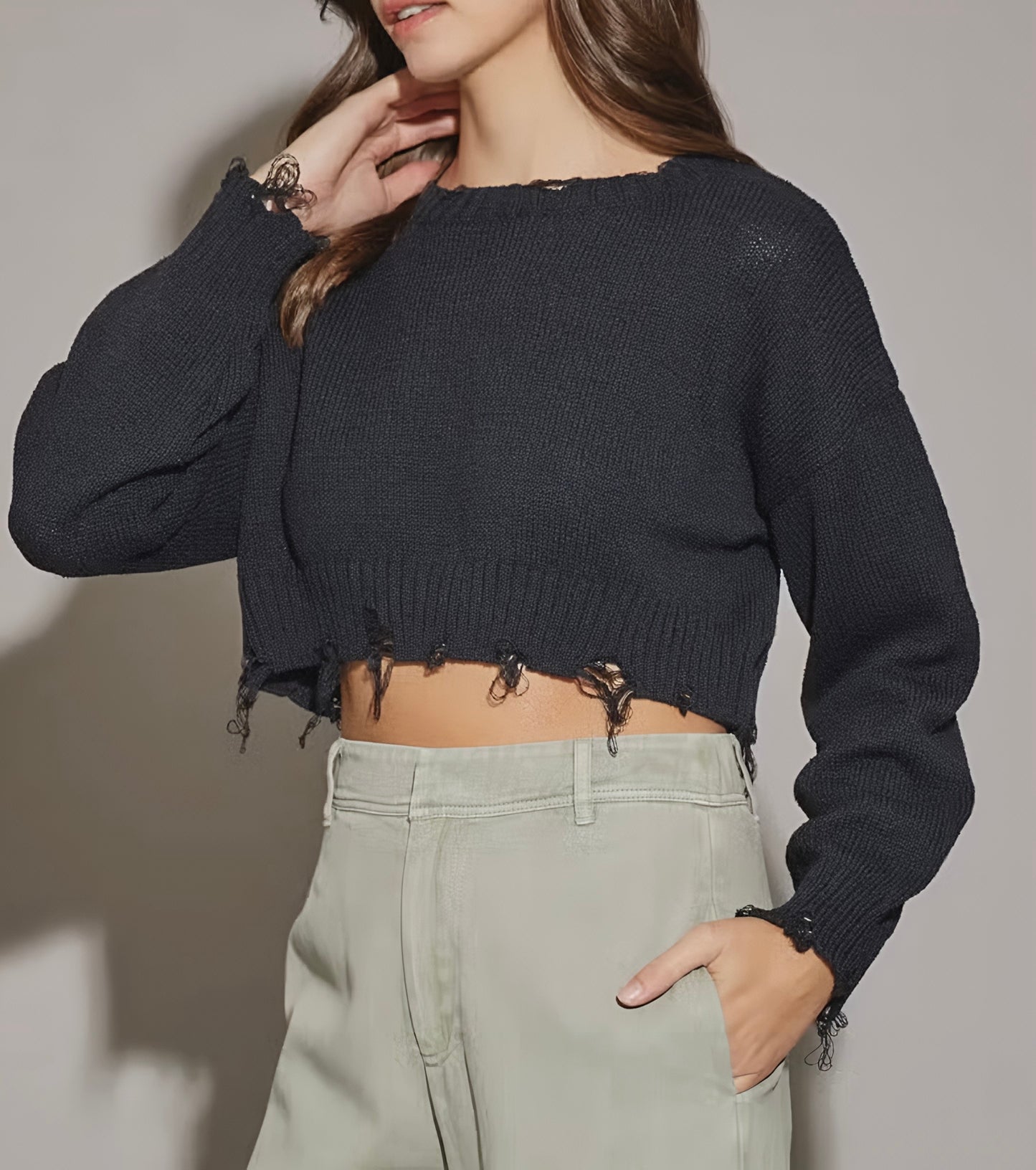 FRAYED CROP KNIT SWEATER